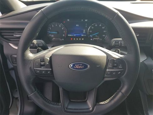 Used 2020 Ford Explorer XLT image 21