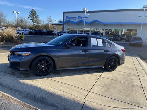 Used 2025 Honda Civic Sport image 5