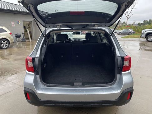 Used 2019 Subaru Outback 2.5i Limited AWD/4WD image 9