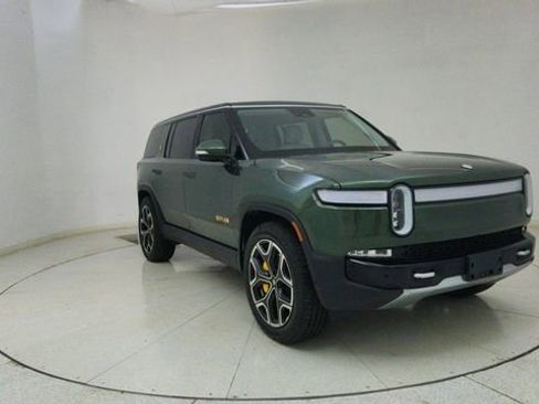Used 2024 Rivian R1S Adventure image 66