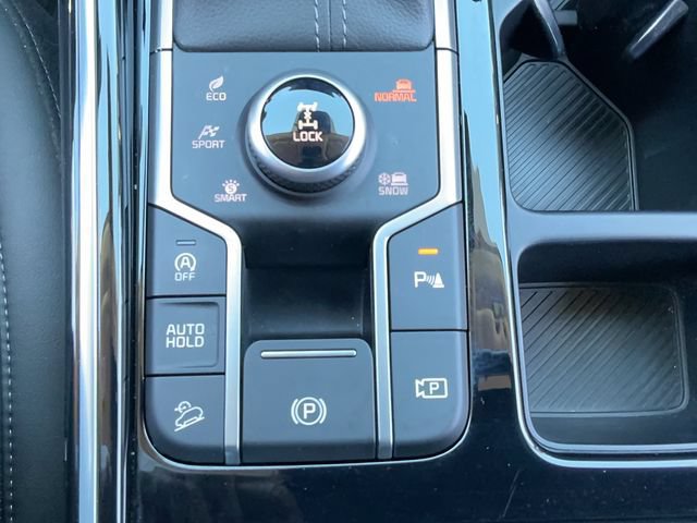 Used 2025 Kia Sorento SX AWD/4WD image 29