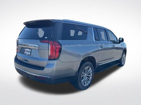 Used 2023 GMC Yukon XL SLT w/ SLT Premium Package AWD/4WD image 15