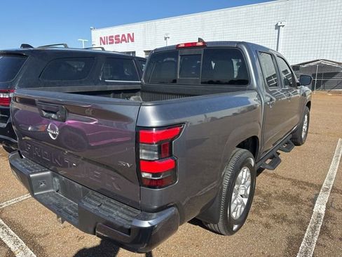 Used 2022 Nissan Frontier SV image 5