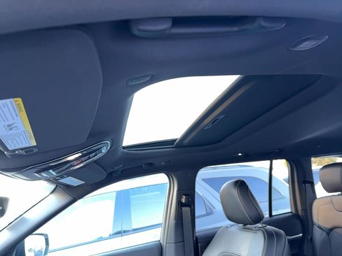 New 2026 Jeep Grand Cherokee Altitude image 8