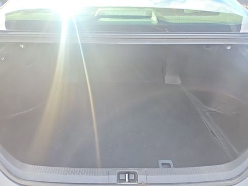 Used 2025 Toyota Camry SE w/ Convenience Package image 10