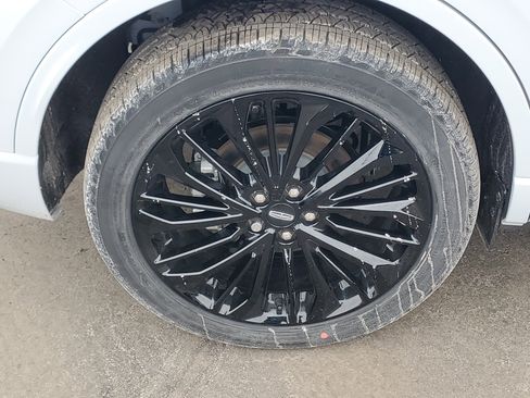 New 2026 Lincoln Corsair Premiere image 5