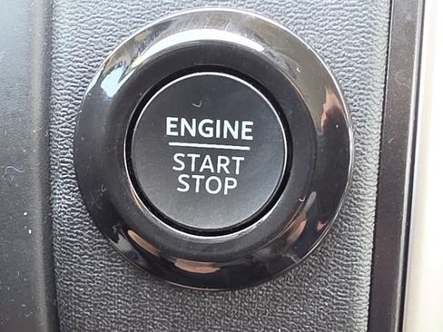 Used 2025 Ford Expedition Active RWD image 24