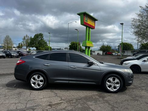 Used 2010 Honda Crosstour EX-L image 2