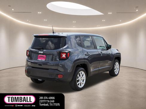Used 2023 Jeep Renegade Latitude AWD/4WD image 7