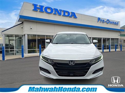 Used 2018 Honda Accord LX image 2