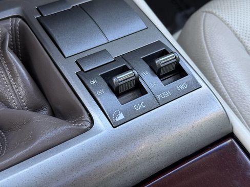 Used 2019 Lexus GX 460 Premium w/ Premium Package image 37