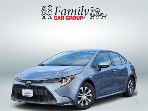 Used 2022 Toyota Corolla LE image 1
