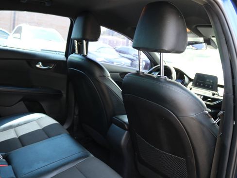 Used 2021 Kia Forte GT-Line FWD image 37