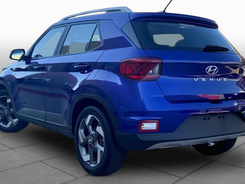 Certified 2025 Hyundai Venue SEL FWD image 11
