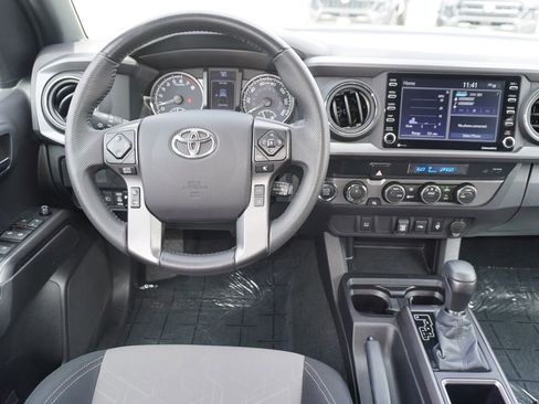Used 2023 Toyota Tacoma TRD Off-Road image 10