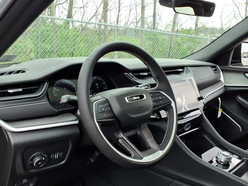 New 2026 Jeep Grand Cherokee L Limited AWD/4WD image 6