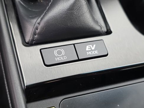 Certified 2024 Lexus ES 300h Ultra Luxury image 30