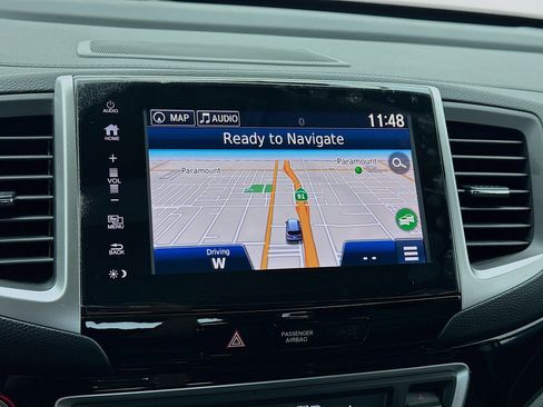 Used 2017 Honda Pilot Touring image 9