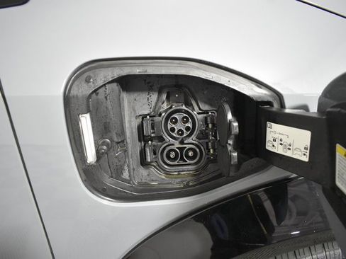 Certified 2024 Nissan Ariya AWD image 38