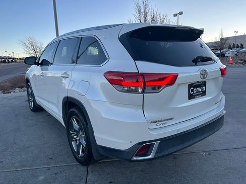 Used 2017 Toyota Highlander Limited image 5