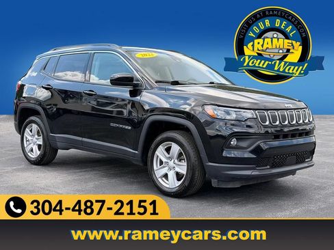 Used 2022 Jeep Compass Latitude w/ Convenience Group AWD/4WD image 1