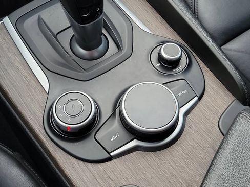 Used 2019 Alfa Romeo Giulia Ti w/ TI Performance Package image 22