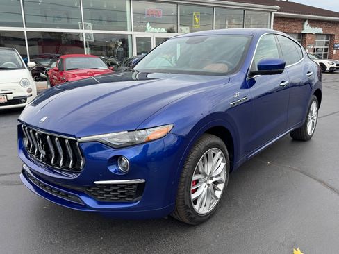 Used 2022 Maserati Levante GT image 1