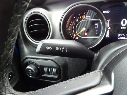 Used 2020 Jeep Gladiator Sport w/ Quick Order Package 24S AWD/4WD image 19
