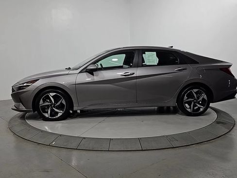 Certified 2023 Hyundai Elantra SEL w/ Convenience Package FWD image 2