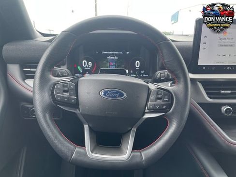 Used 2025 Ford Explorer ST-Line w/ ST-Line Street Pack AWD/4WD image 14