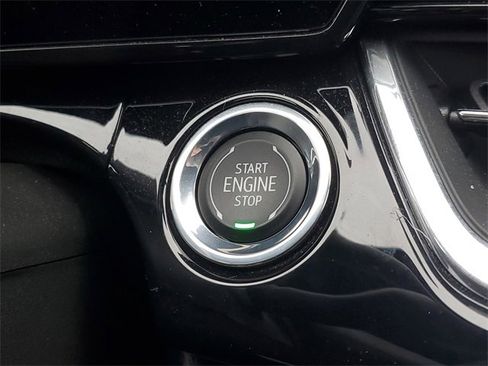 Certified 2025 Chevrolet Trax RS w/ Driver Confidence Package image 23