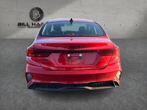 Used 2024 Kia Forte LXS w/ LXS Technology Package image 7