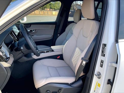 New 2026 Volvo XC90 T8 Plus w/ Protection Package Premier image 11