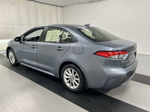 Used 2021 Toyota Corolla LE w/ LE Convenience Package image 7