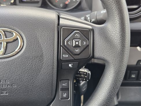 Used 2022 Toyota Tacoma SR w/ SR Convenience Package image 26