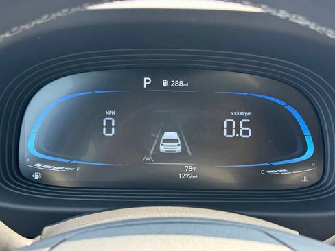 Certified 2026 Hyundai Venue SEL FWD image 40