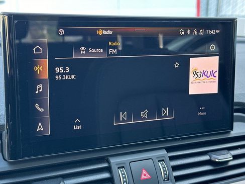 Used 2023 Audi Q5 2.0T Premium w/ Convenience Package image 17