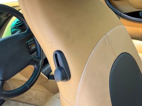 Used 1998 Porsche Boxster RWD image 26