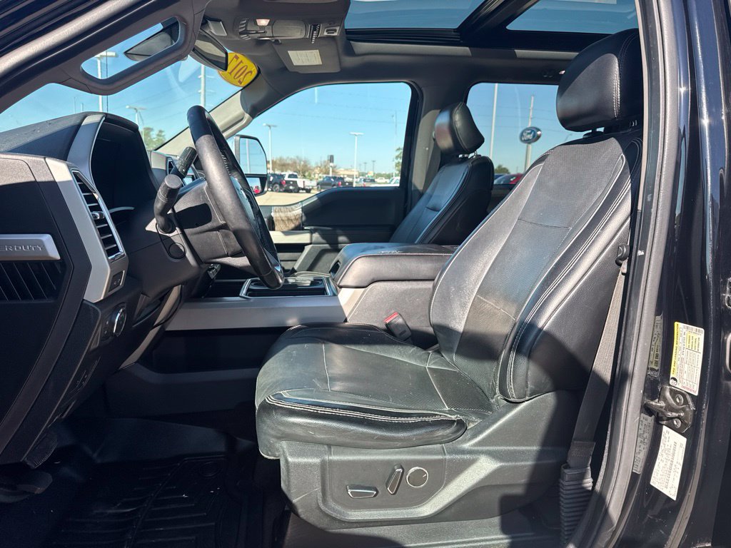 Used 2017 Ford F250 Lariat w/ Lariat Ultimate Package AWD/4WD image 4