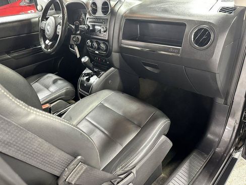Used 2016 Jeep Patriot High Altitude AWD/4WD image 40