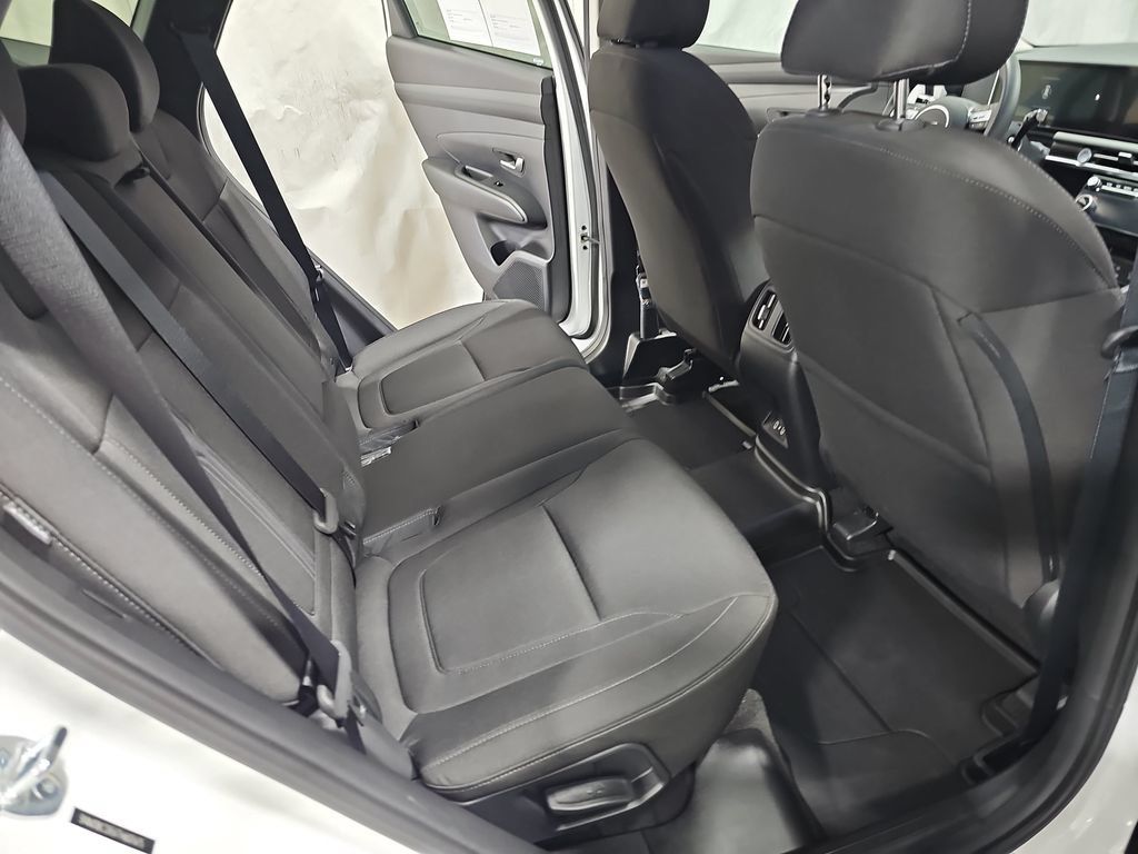 Used 2026 Hyundai Tucson SEL Plus AWD/4WD image 11