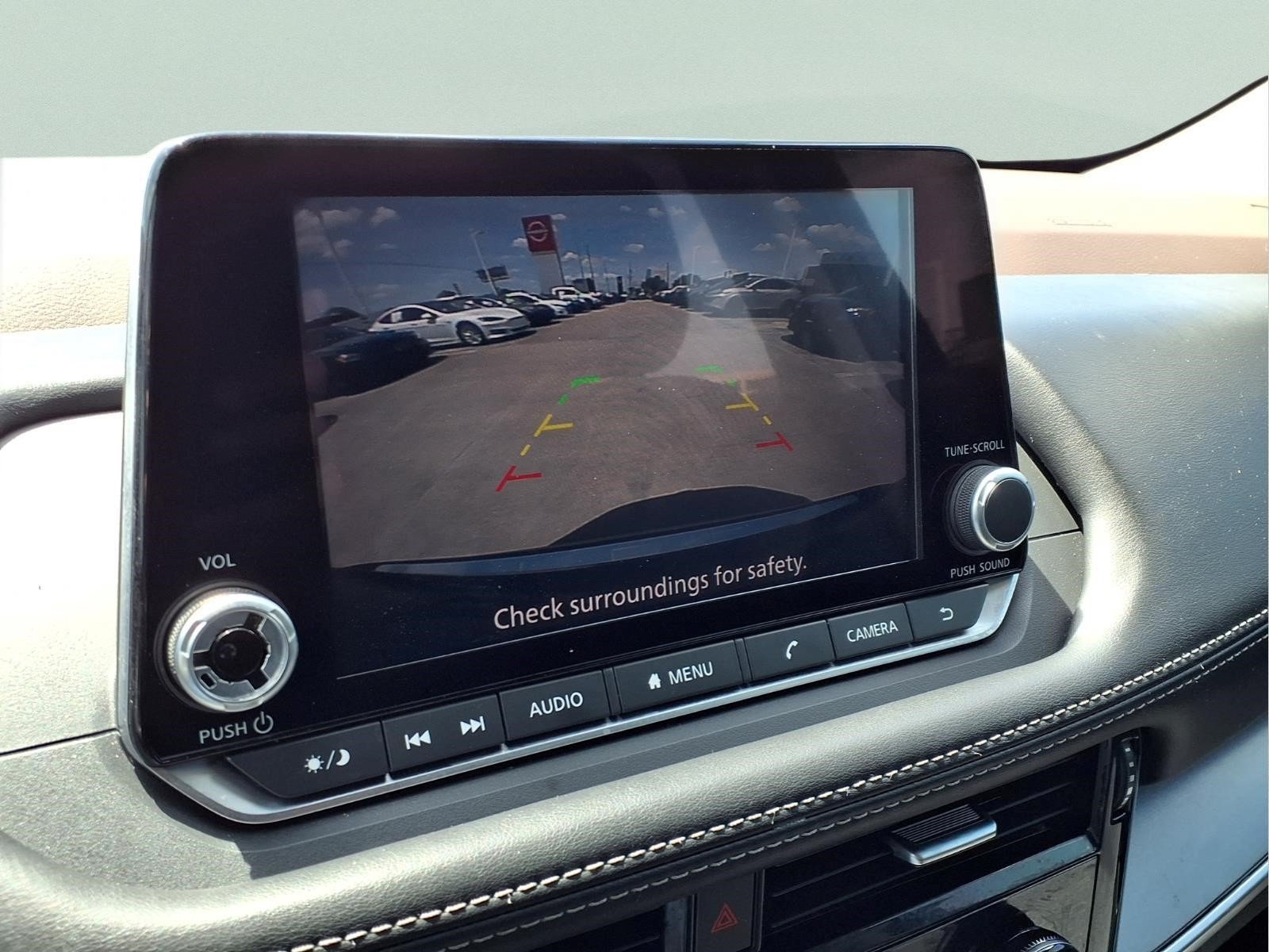 Used 2023 Nissan Rogue SV FWD image 16