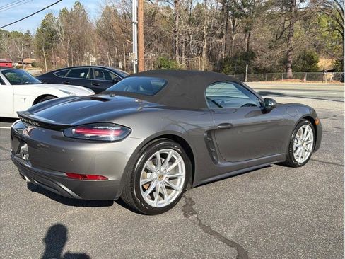 Used 2018 Porsche 718 Boxster Roadster 2D image 24