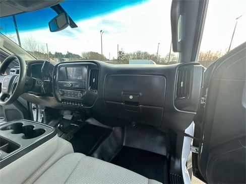 Used 2019 GMC Sierra 2500 Base 4D Crew Cab w/ Sierra Convenience Package image 25