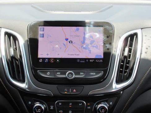 Used 2023 Chevrolet Equinox Premier FWD image 15
