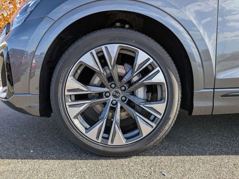 New 2026 Audi Q8 Premium Plus image 16