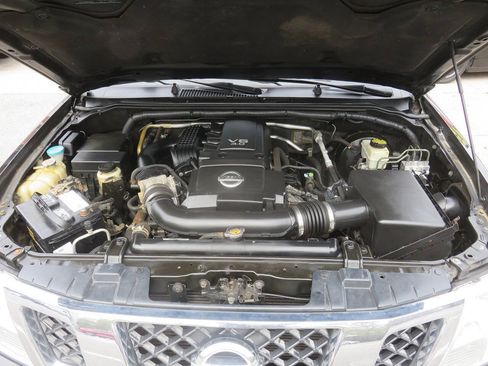 Used 2018 Nissan Frontier SV w/ Value Truck Package AWD/4WD image 35