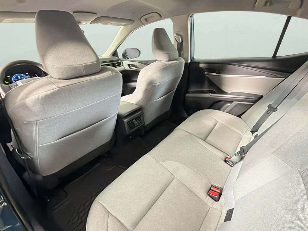 Used 2025 Toyota Camry LE w/ Convenience Package FWD image 27