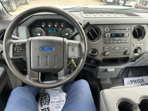 Used 2015 Ford F250 XL w/ Power Equipment Group RWD image 8