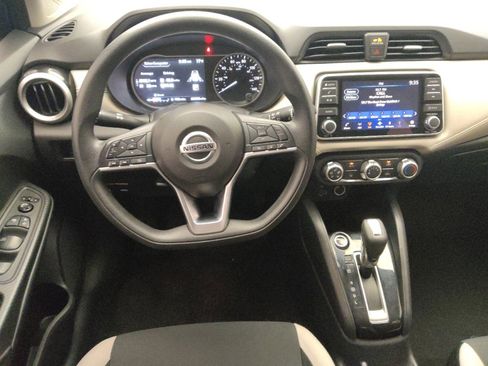 Used 2020 Nissan Versa SV FWD image 22
